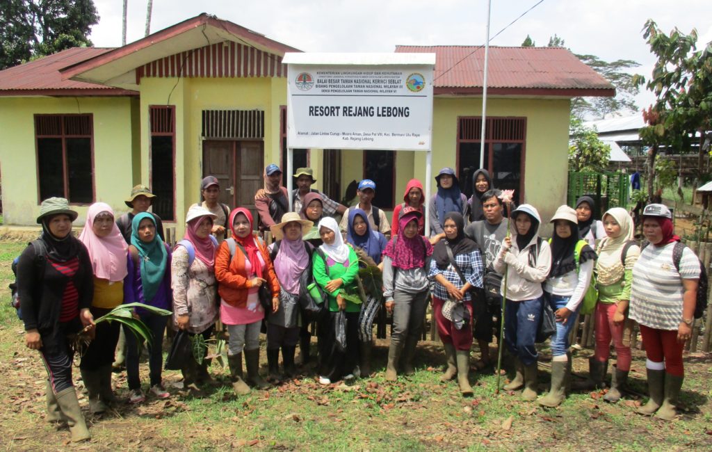 Maju Bersama Pioneering Rural Women Participation In Forest Conservation