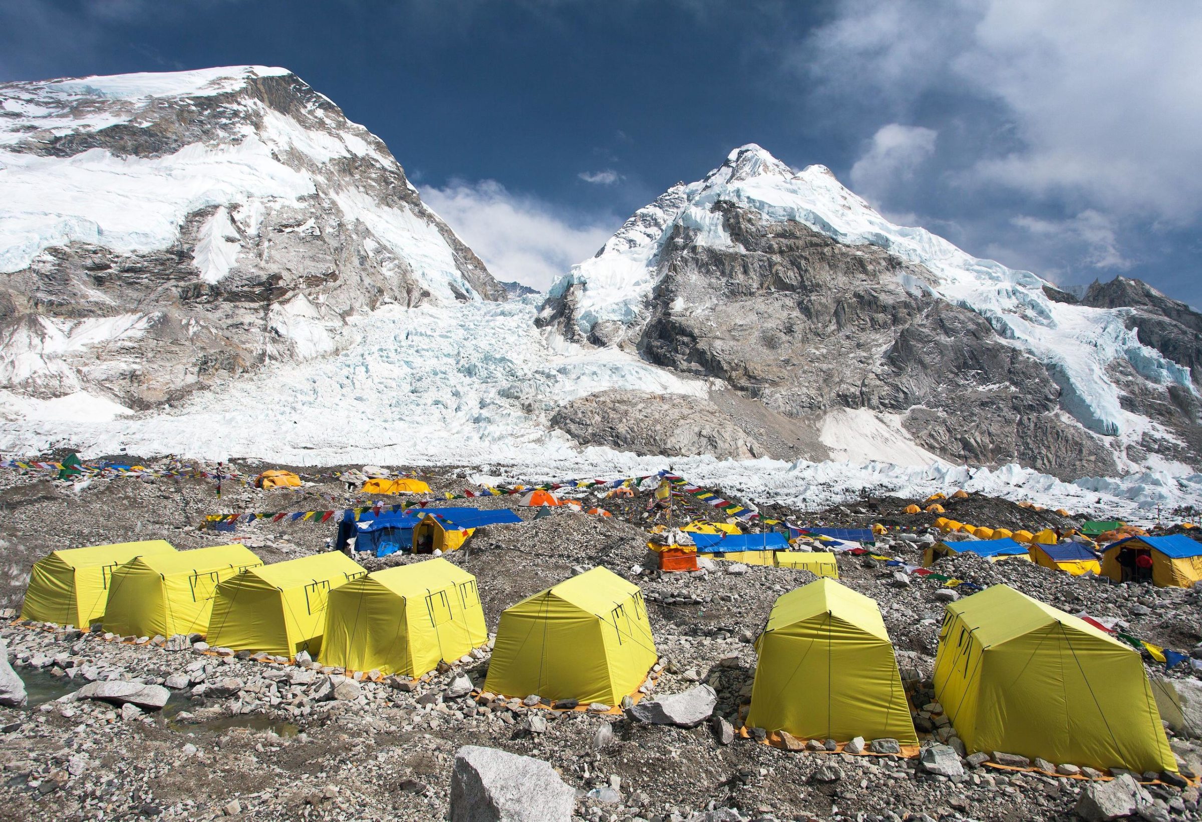 Moving Everest Base Camp a ridiculous plan, says recordholding climber