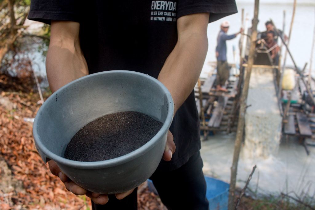 Pasir timar Bangka Belitung