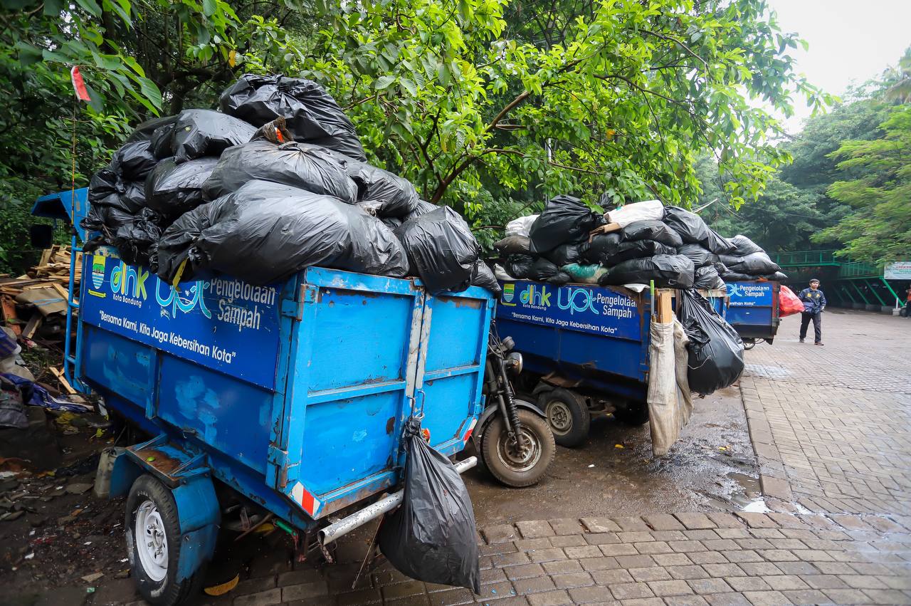 pengurangan Sampah di TPS Kota Bandung masih tercampur. (Humas Bandung) darurat sampah