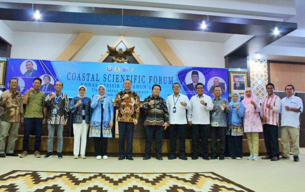 Konferensi Nasional ke-11 Pengelolaan Sumber Daya Laut, Pesisir, dan Pulau-Pulau Kecil di Universitas Tanjungpura, Pontianak, Kalimantan Barat. KKP gulirkan program adopsi pulau. (Foto: Untan)