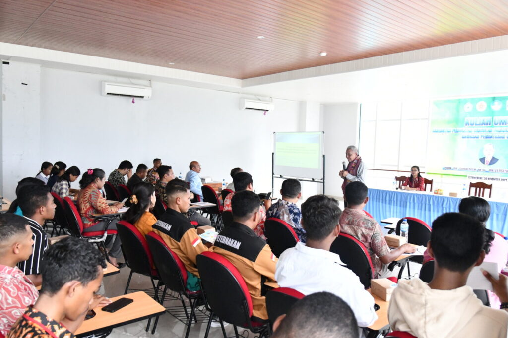 Kuliah umum di Fakultas Pertanian, Sains, dan Kesehatan Universitas Timor (Unimor), Nusa Tenggara Timur, 30 November 2023. Unimor serukan pembangunan berkelanjutan di negeri perbatasan