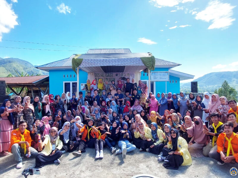 The Nagari Talang Babungo community in Solok Regency, West Sumatra, is learning to manage household waste with eco-enzymes