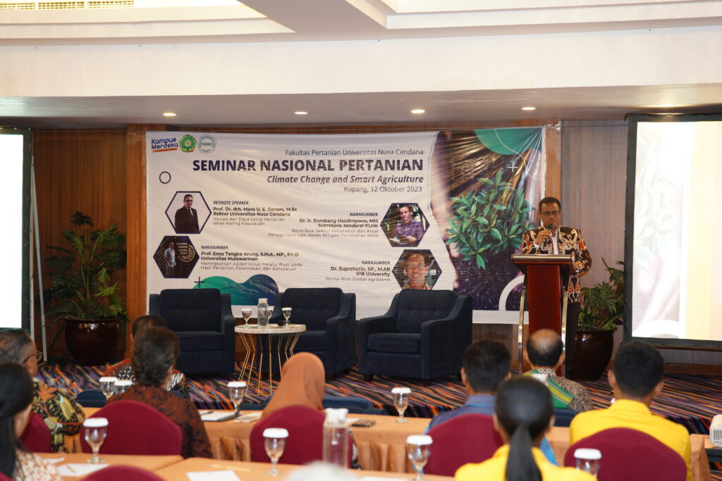 Rektor Undana Maxs Sanam mengingatkan tentang krisis pangan karena dampak perubahan iklim. (Foto: Undana Kupang)
