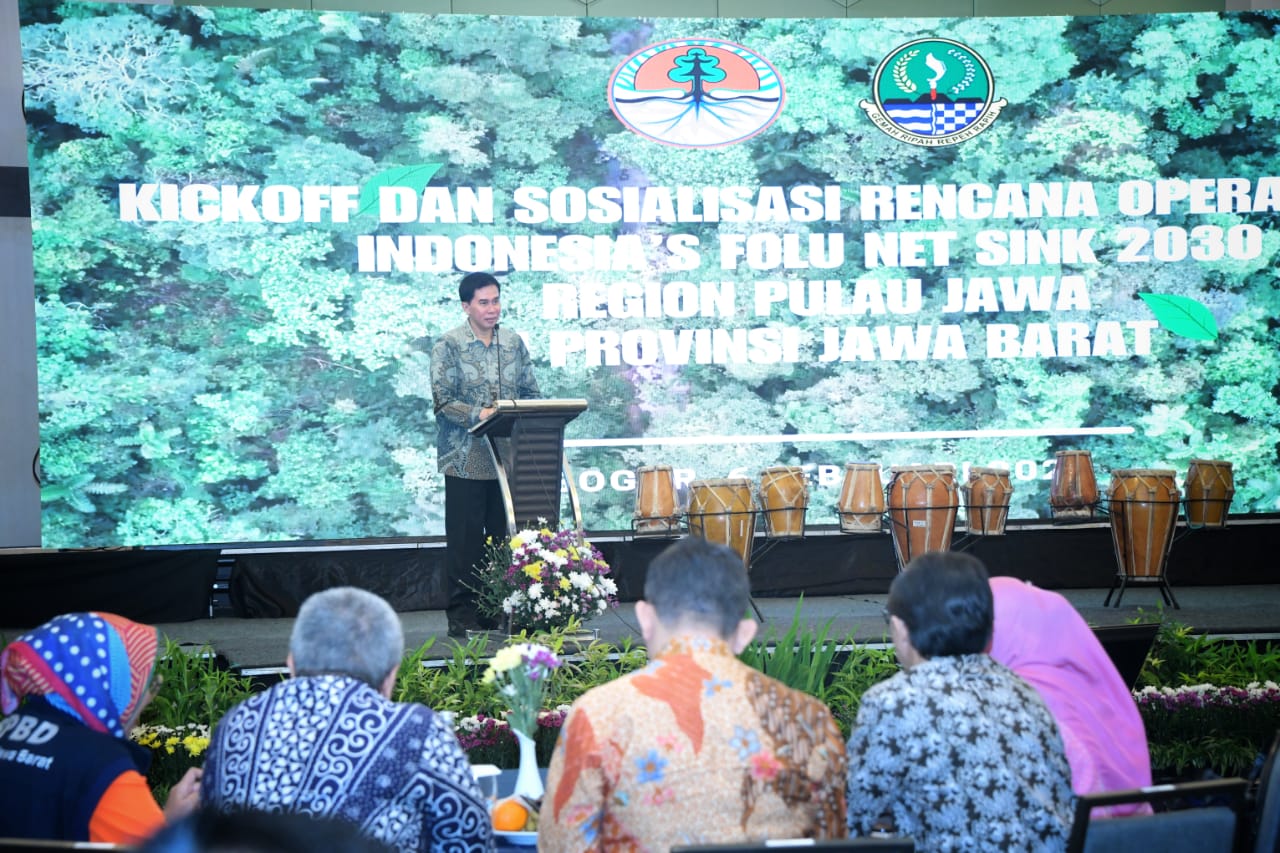 Hutan penting dalam mengurangi gas rumah kaca. Kick Off dan Sosialisasi FOLU Net Sink di IPB International Convention Center, Kota Bogor, Selasa (6/2/2024). (Foto: Yogi Prayoga/Biro Adpim Jabar)