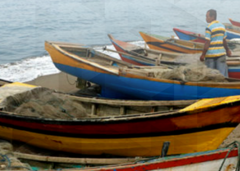 Teluk Balikpapan: Koalisi WALHI bangka belitung menyuarakan hak nelayan kecil yang menghadapi ancaman perampasan wilayah laut.
