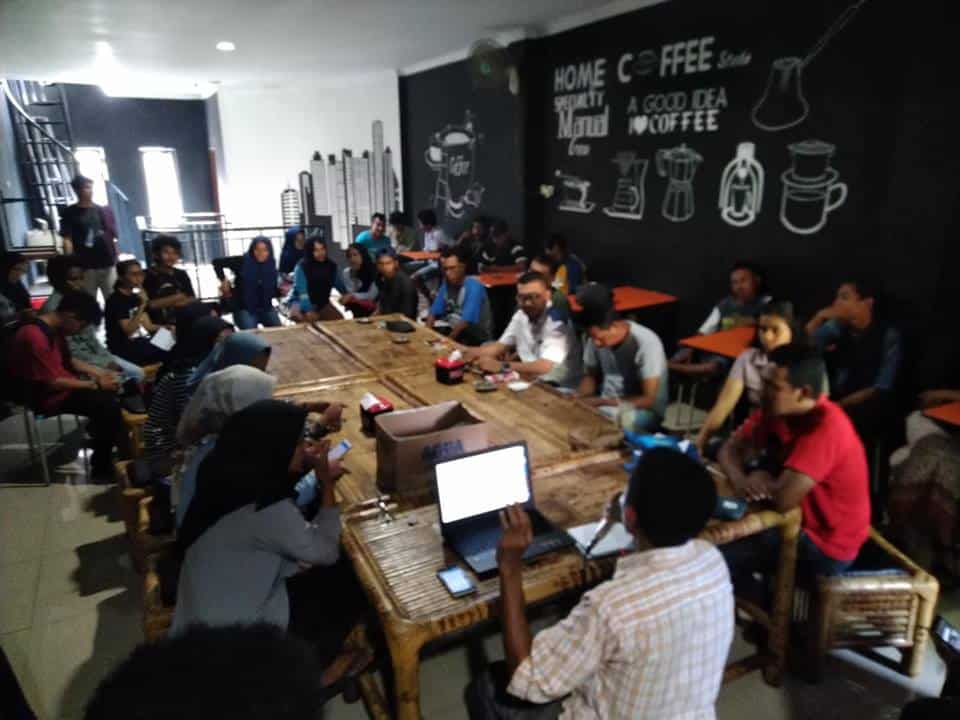 Diskusi mitigasi dan adaptasi bencana di Maluku Utara. (WALHI Maluku Utara)