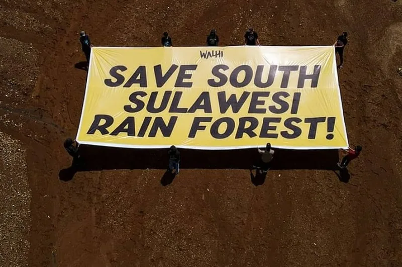 Bencana banjir dan longsor di Sulawesi Selatan membuktikan pemerintah setempat harus mengevaluasi penataan ruang.