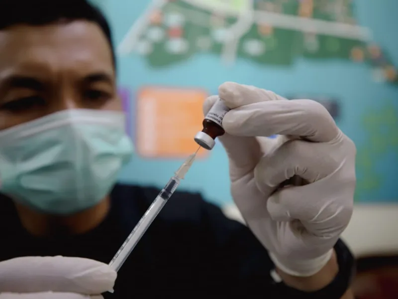 Penanganan TBC terkait erat dengan upaya preventif yang meliputi peningkatan sanitasi, sosialisasi pola hidup sehat, kebersihan lingkungan.