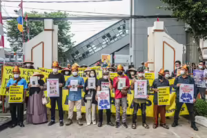 Warga Sumsel kabut asap kebakaran hutan menggugat korporasi