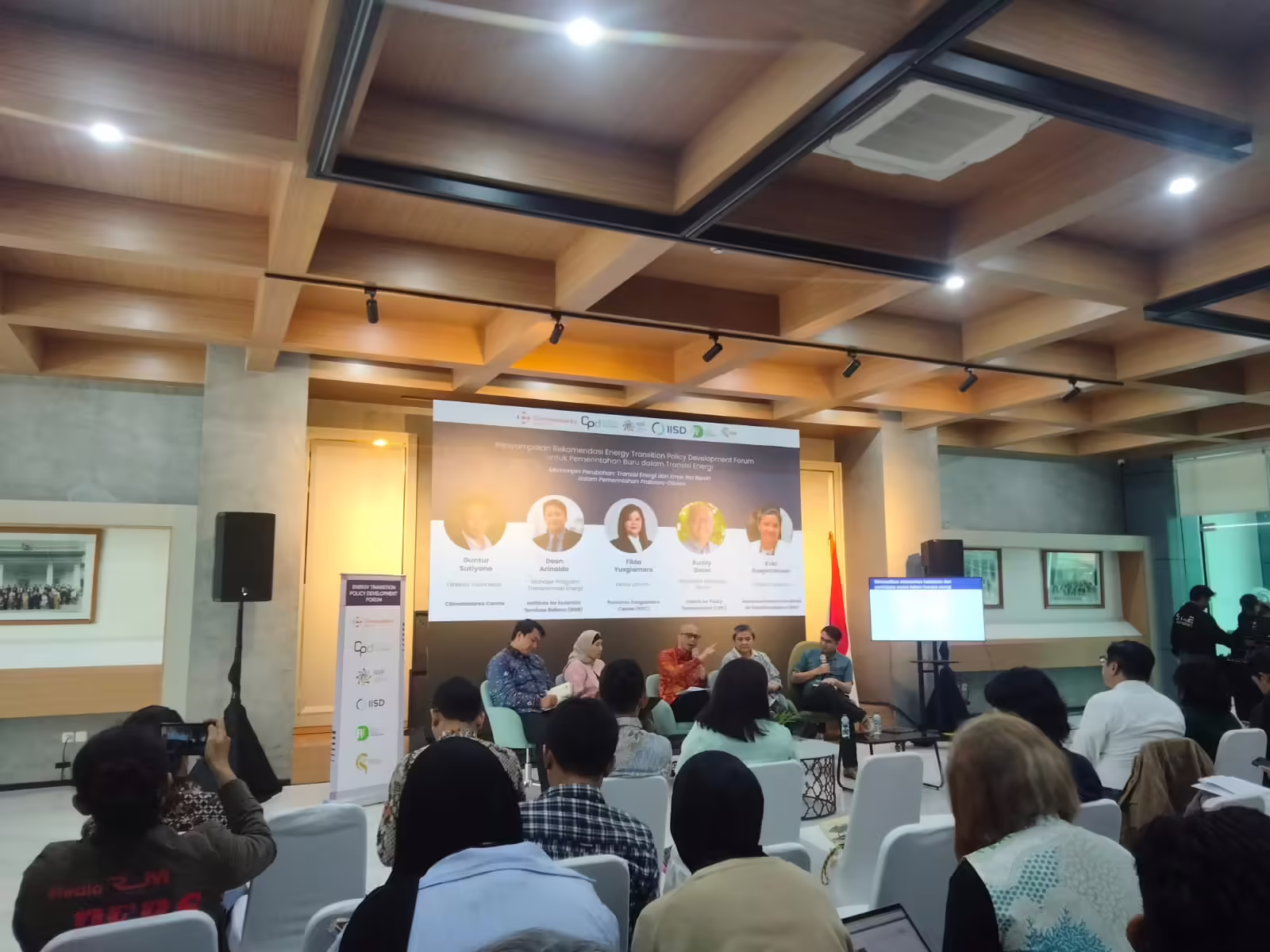 Sembilan rekomendasi transisi energi untuk komitmen pemerintahan Prabowo-Gibran