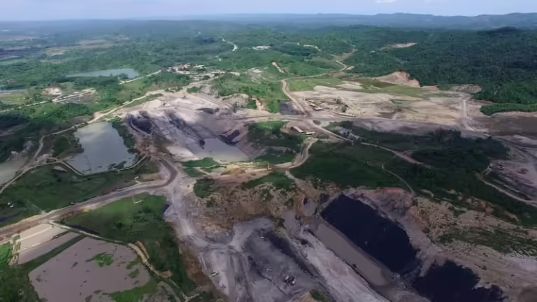 Proses kilat dan ugal-ugalan UU Minerba mencerminkan rakusnya kepentingan jangka pendek segelintir elit, mengabaikan bencana krisis iklim.