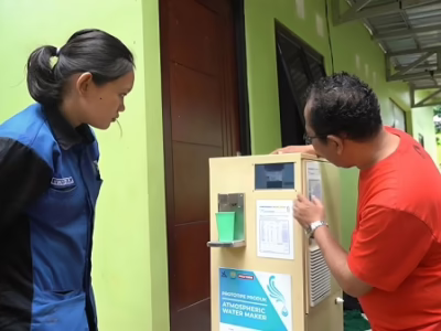 Alat Atmospheric Water Maker (AWM) dari Unnes untuk konversi udara ke air. (Unnes)
