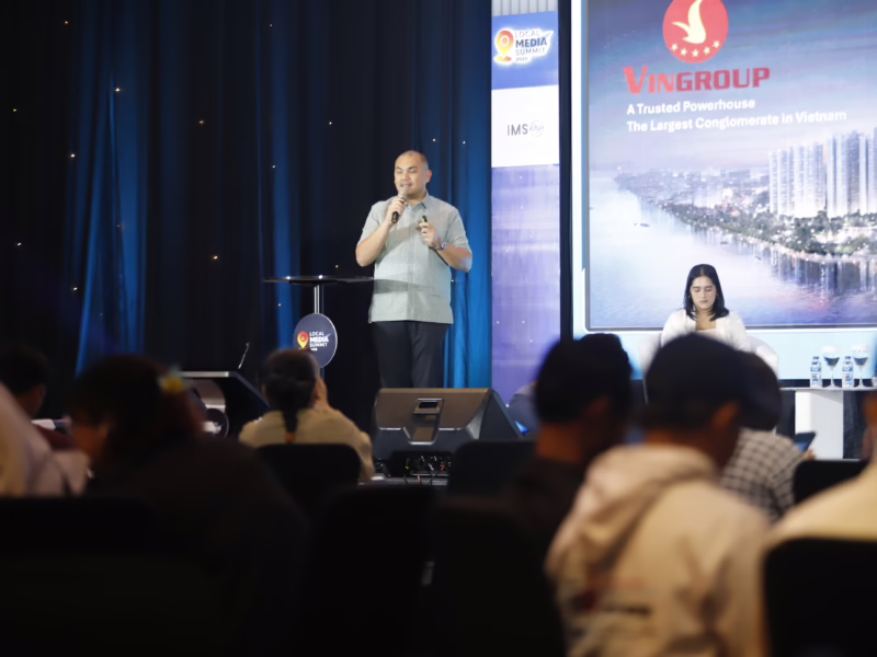 Aldo Andityra Rais, Deputi CEO of Sales and Network Development VinFast Indonesia, dalam sebuah sesi di Local Media Summit 2025 di Jakarta