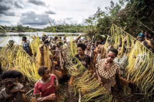 Perempuan Papua berperan menjaga tanah dan hutan adat
