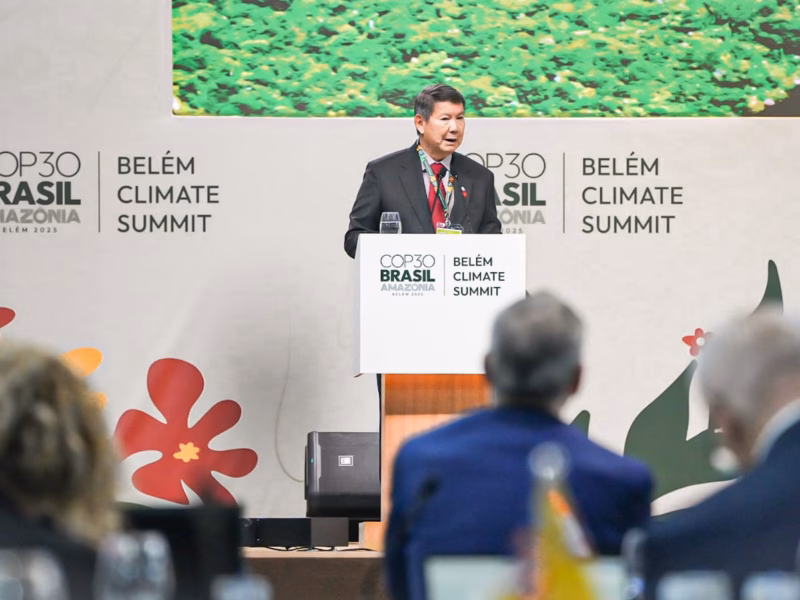 Indonesis di COP 30 berkomitmen mencapai Net Zero Emission pada tahun 2060, yang didukung oleh energi terbarukan.