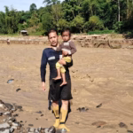 Di tengah amukan alam, Mahli pulang sebagai seorang suami, seorang ayah, dan seorang ranger yang mempertaruhkan nyawa demi hutan dan sesama.