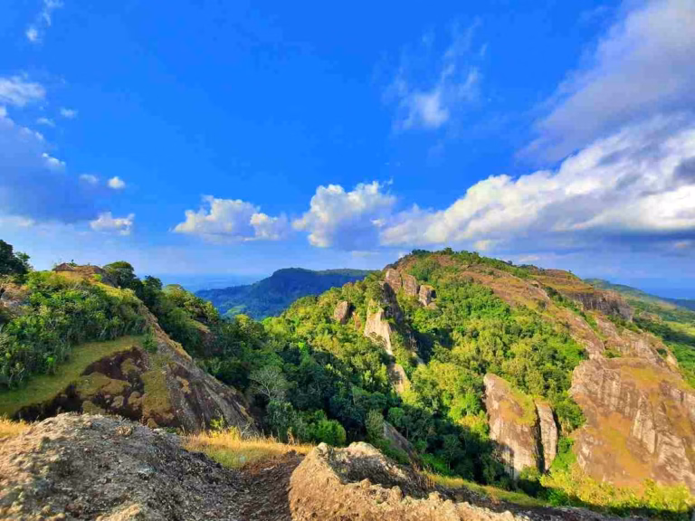 Tekanan pariwisata menghimpit ruang hidup kawasan karst Gunung Sewu