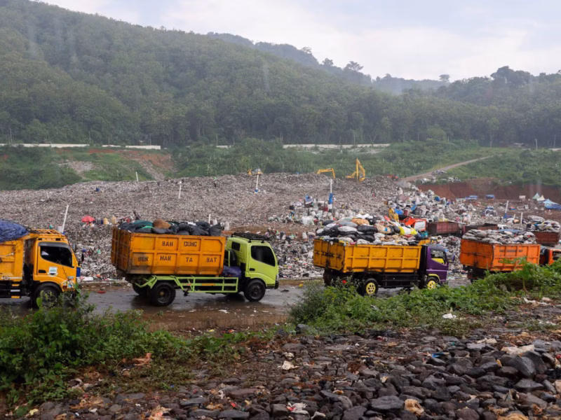 Kota Bandung membidik pengolahan hingga 40 persen dari seluruh sampah kota pada pertengahan 2026
