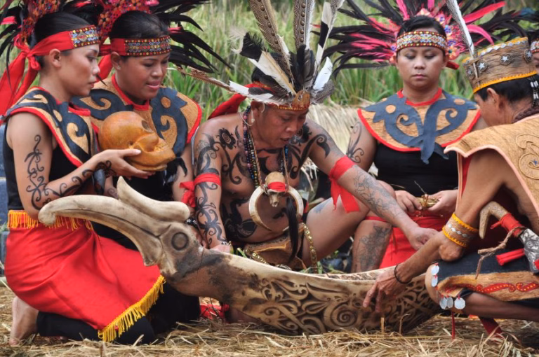 Memberikan ruang pada masyarakat adat bukan sekadar menyelamatkan masa lalu, melainkan untuk memastikan kita memiliki masa depan.