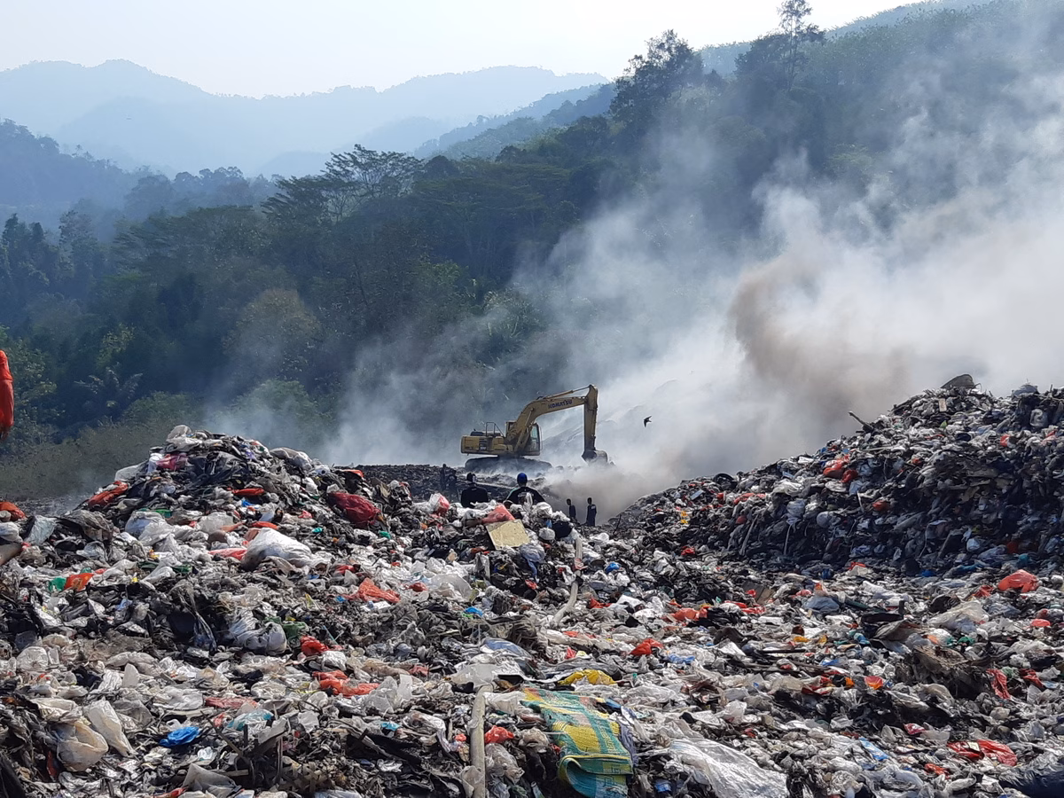 El Nino Memperparah Kemunculan Bara Sampah dan Dahaga Nasional