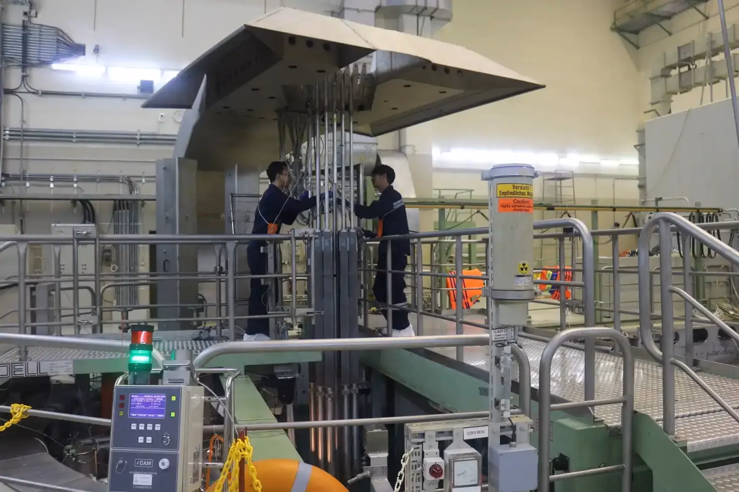 Menimbang Nuklir di Pusaran Arus Transisi Energi Indonesia