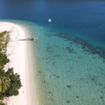 Masyarakat nelayan di Indonesia bergantung pada hewan yang dapat berasal dari larva hingga lebih dari 100 km jauhnya. Melindungi jalur penghubung antar lokasi laut yang berbeda sangatlah penting (Gambar © Yayasan Planet Indonesia)