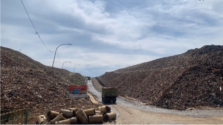 Tumpukan Sampah TPA Tamangapa (dok.pribadi/fathirzsagta)