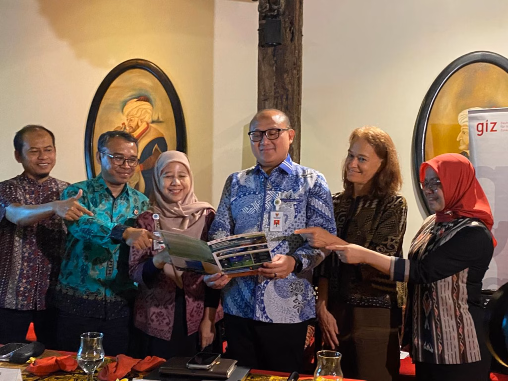 Melindungi Tanah Papua bukan sekadar pilihan sukarela, melainkan kewajiban mutlak jika Indonesia—dan dunia—ingin tetap memiliki masa depan.