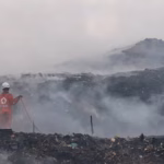 TPA adalah ekosistem buatan manusia yang menyimpan bahayanya. Di bawah timbunan sampah terperangkap gas metana yang mudah terbakar.