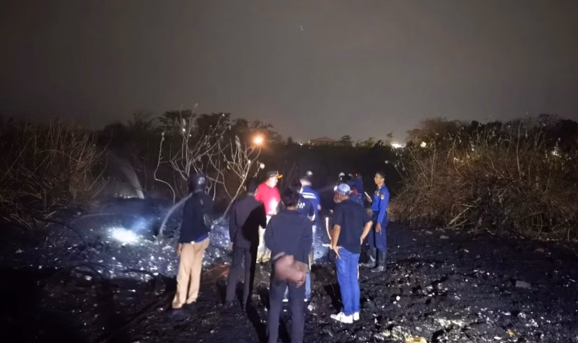 Kebakaran di TPA Lama Jatibarang ini seolah menjadi alarm peringatan tahunan di tengah musim kemarau.