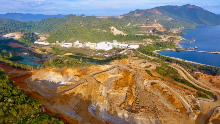 Teluk Buli perlahan tapi pasti dihadapkan pada kenyataan pahit, bertransformasi menjadi "zona pengorbanan" baru demi industri nikel global.