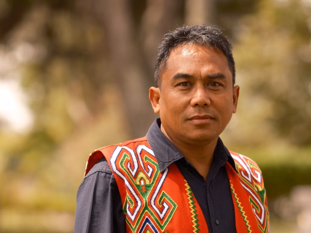 Di Wilayah Adat Sungai Utik, Herkulanus Sutomo Manna menggerakkan pemulihan sistem tata kelola tradisional yang memadukan kearifan lokal dengan instrumen tata ruang modern.
